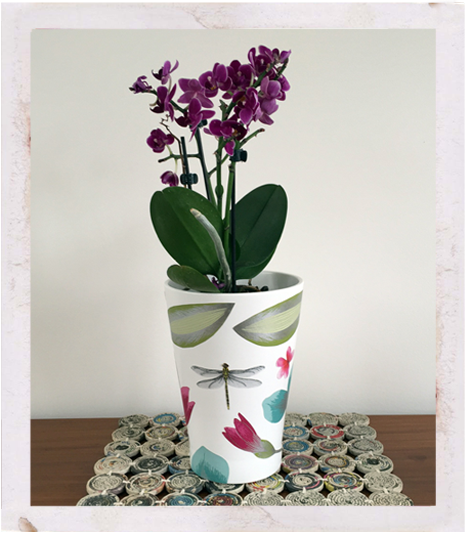 Ikea papaja ceramic pot with wallpaper decoupage from cut-outs, ikea hacks