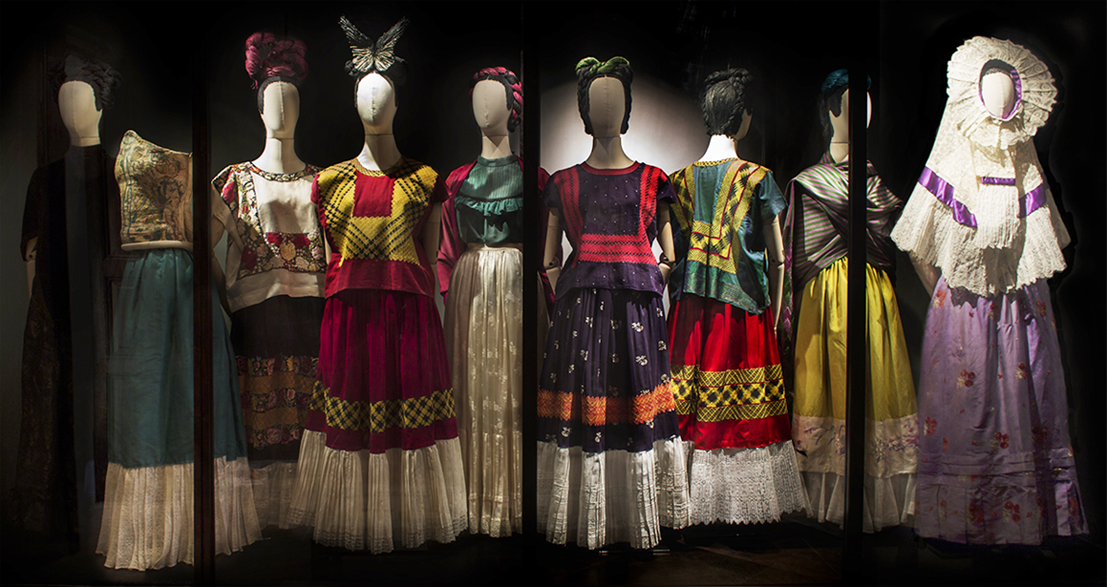 frida kalho tehuana dresses, casa azul, mexico, frida kalho's wardrobe